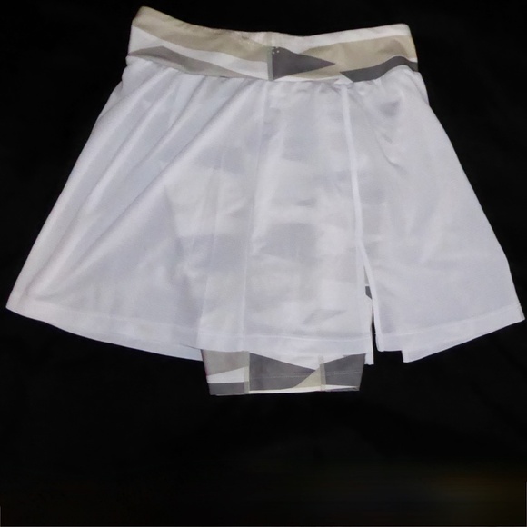 ASICS WHITE GRAY ACTIVE SKIRT W/BIKE SHORTS NEW STRONG 92 TENNIS PICKLEBALL M - Picture 4 of 7